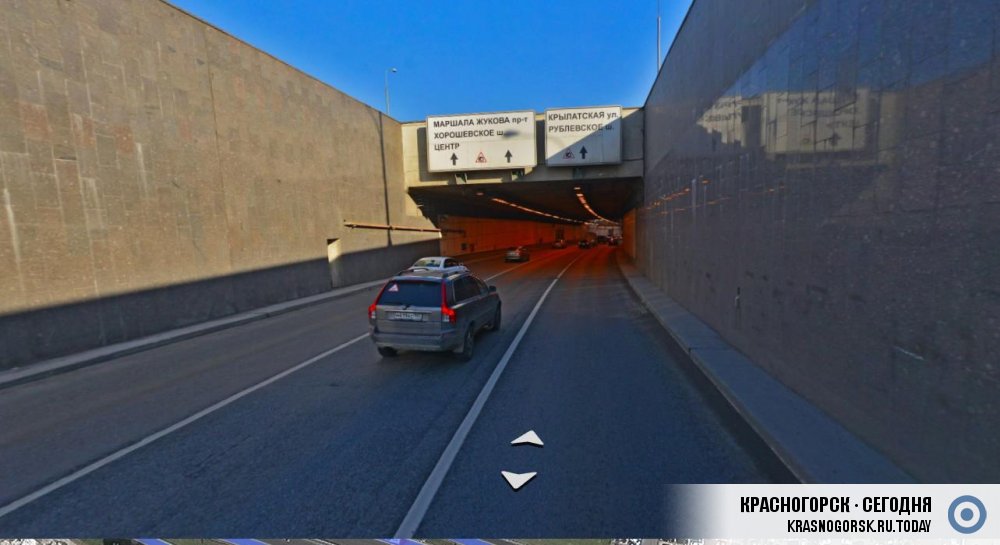 Новорижское шоссе - большая пробка, ремонтные работы при въезде в тоннель по проспекту Маршала Жукова